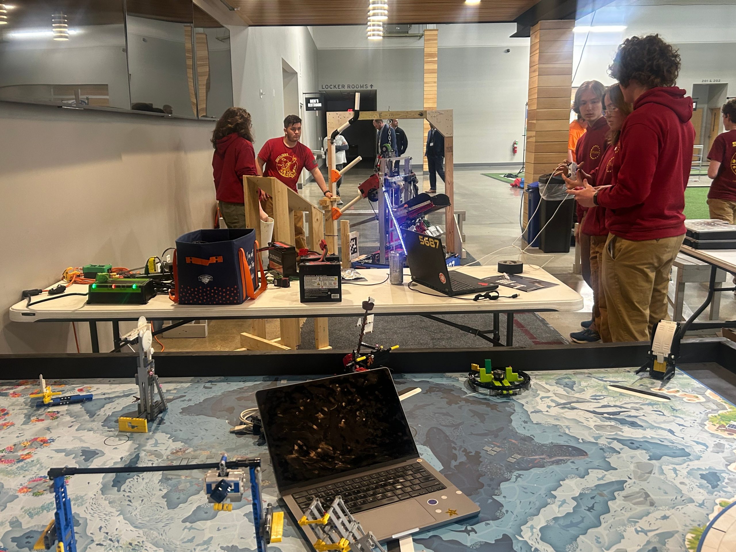 Robotics kids with robots