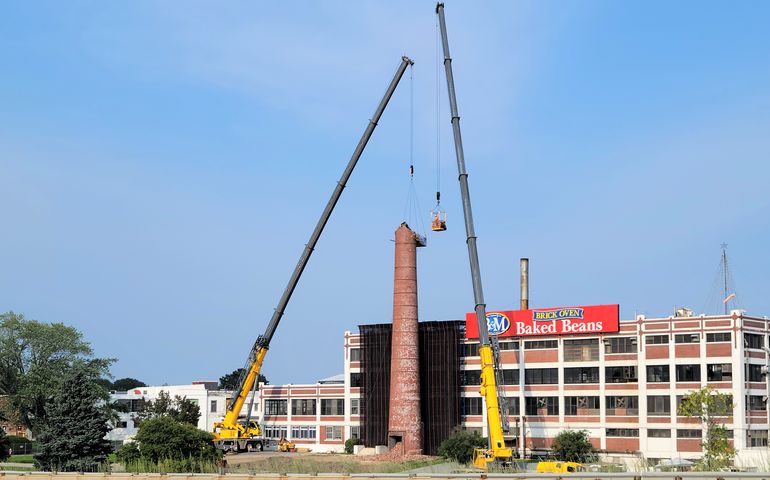 B&M bean factory smoke stack being removed