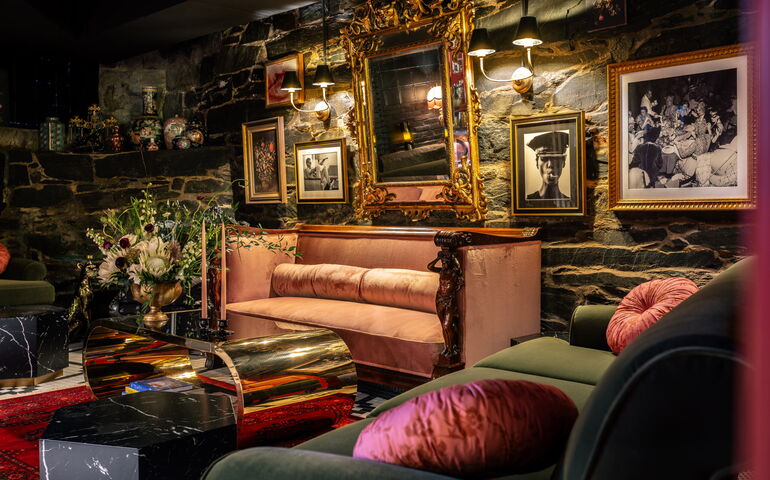 Lucky Cheetah restaurant interior.