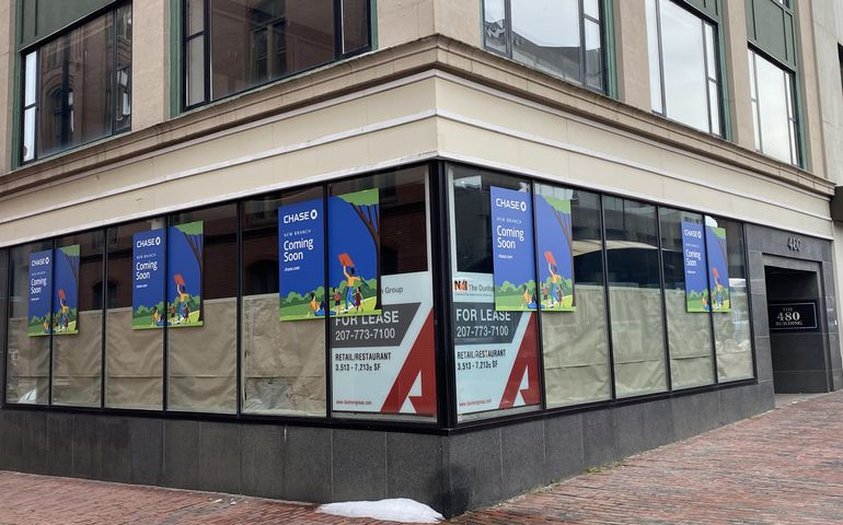 Chase exterior branch view