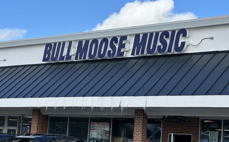 Bull Moose store exterior