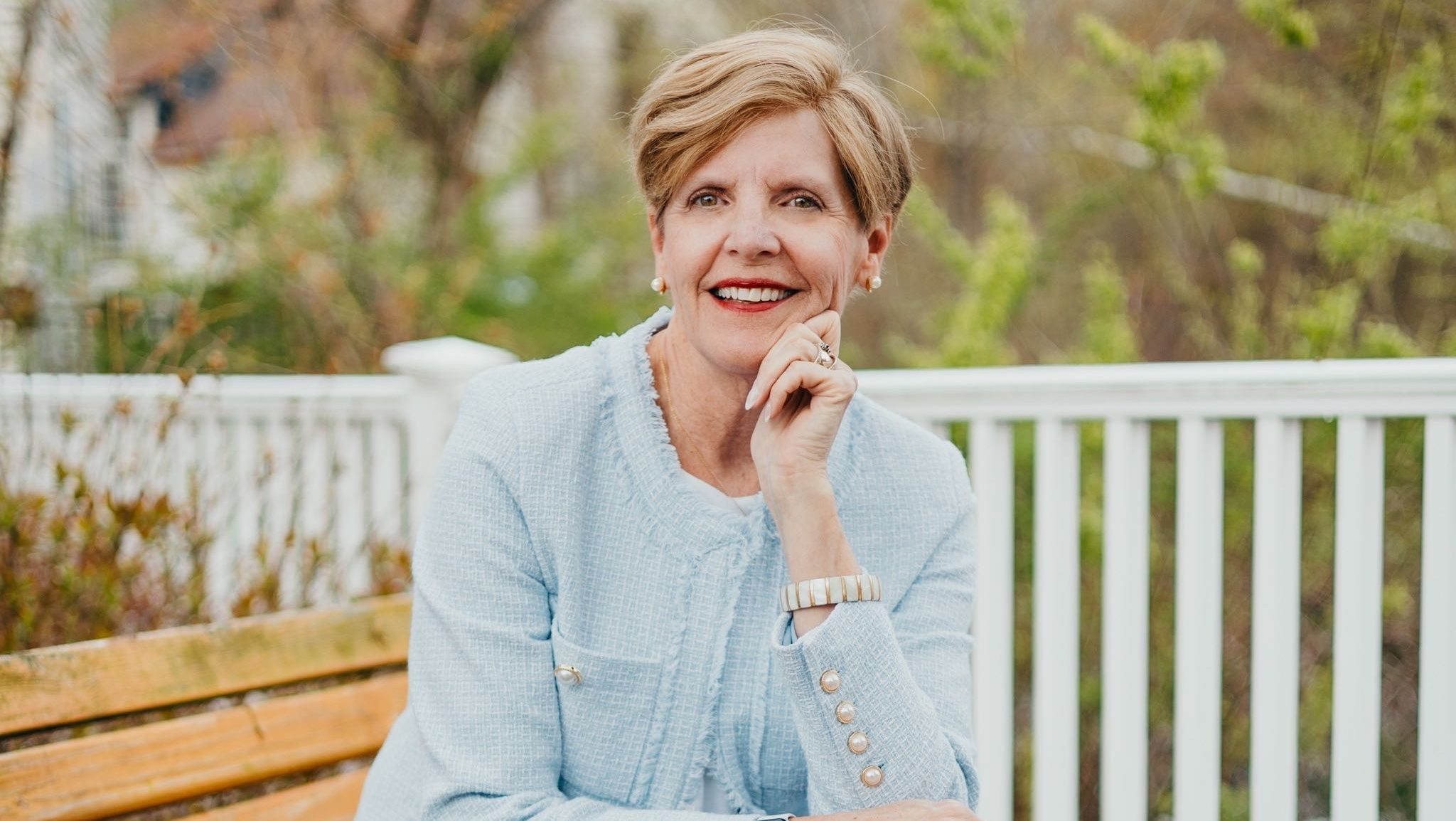 mainebiz.biz - Laurie Schreiber - Bridgton broker takes top spot at Maine Association of Realtors