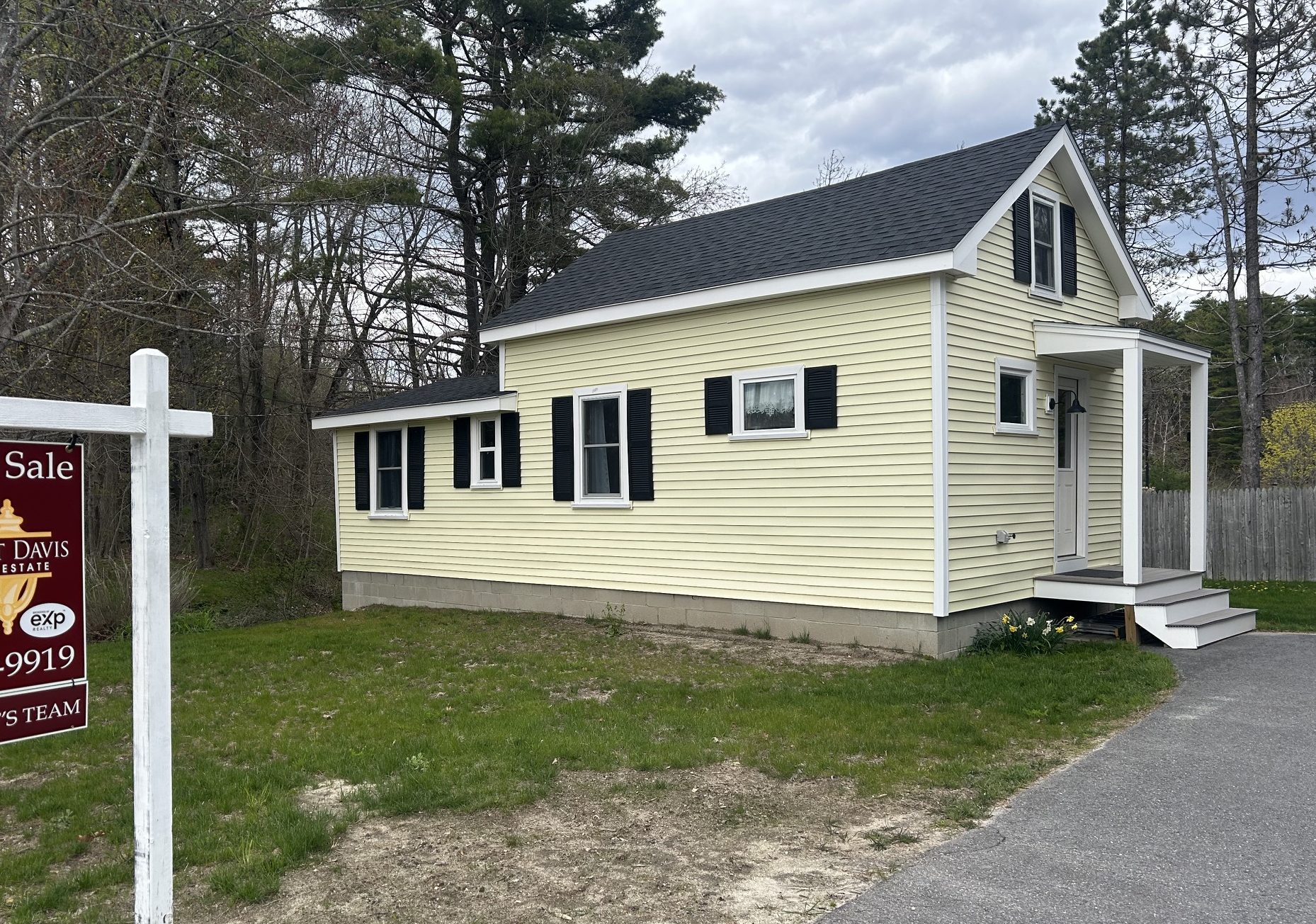 🔒Maine median home price surges to $410K in April
