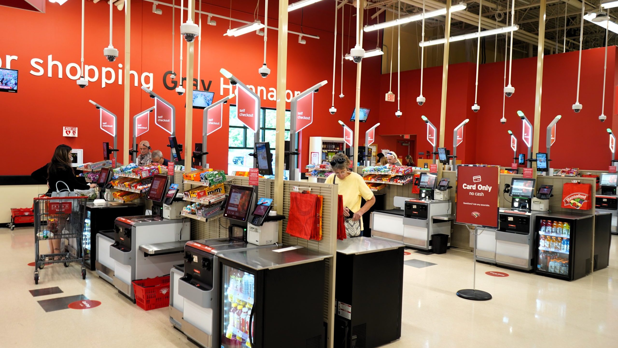 Hannaford wraps up Gray store revamp with more space, offerings