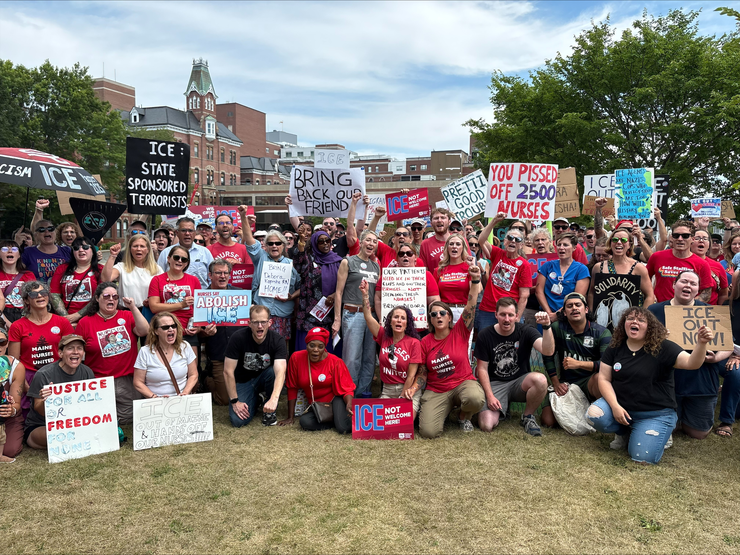 Nurses protest outside Maine Med
