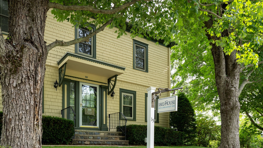 🔒 1802 House B&B in Kennebunkport sells to experienced inn owner